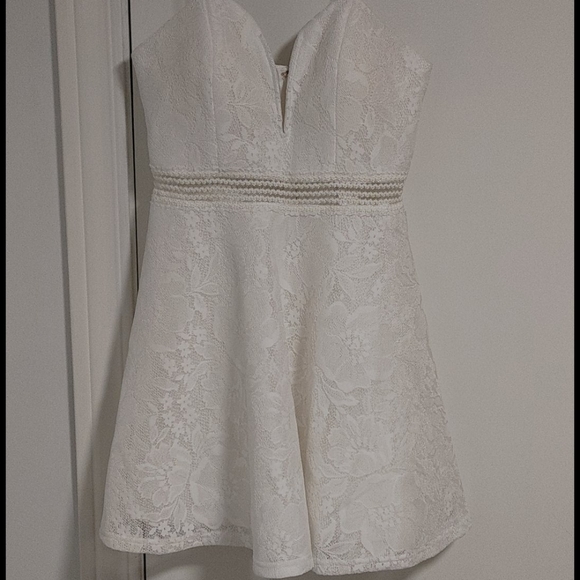 New with tags white dress - Picture 3 of 5